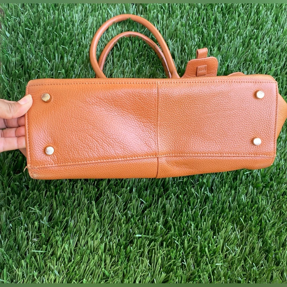 Zenith Leather Shoulder Handbag Brown with Gold Hardware - Picture 4 of 9
